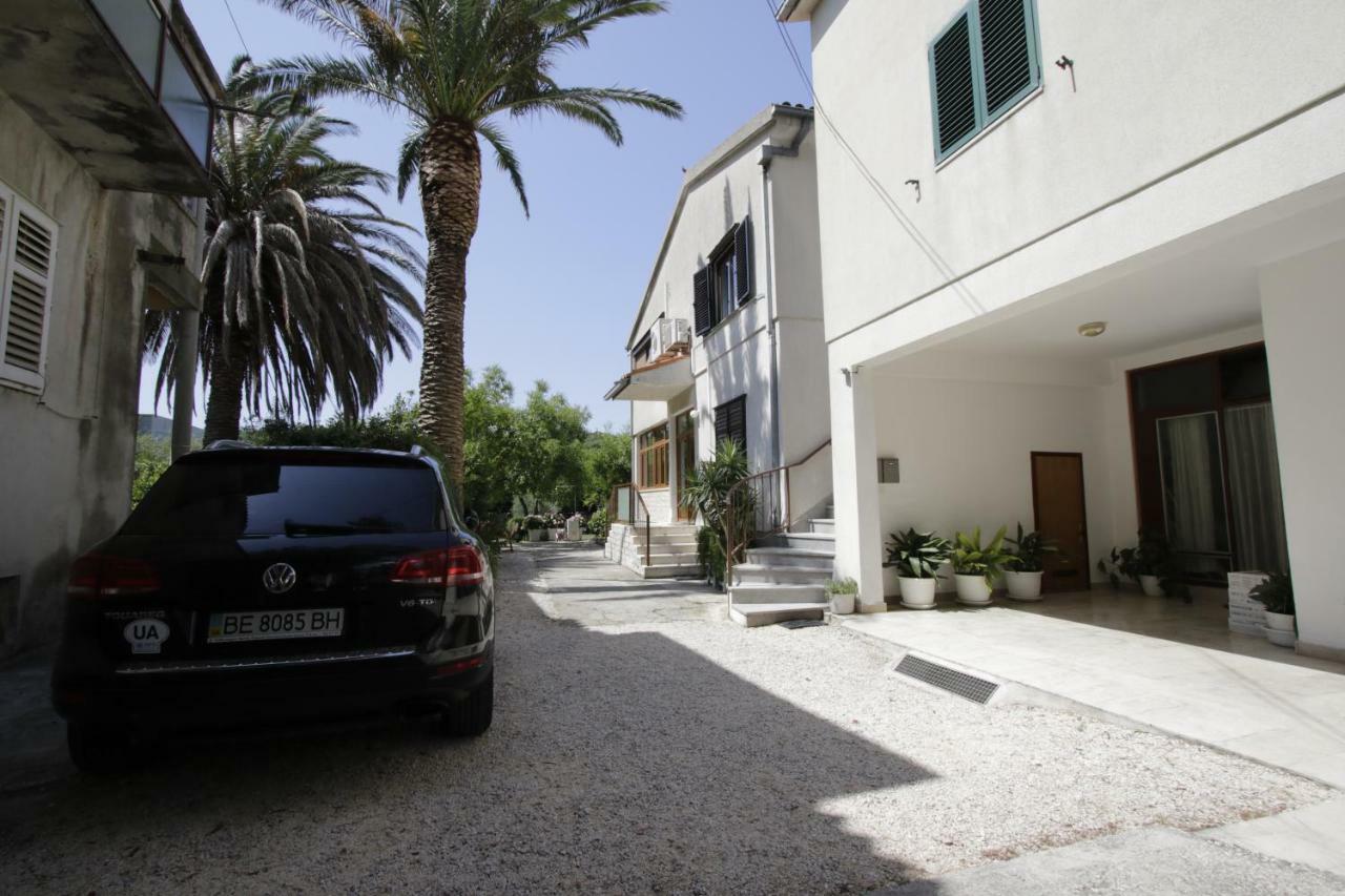 Apartments Besker Makarska Extérieur photo